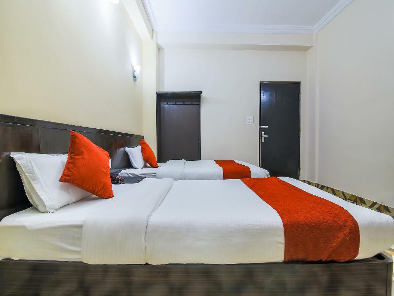 Oyo 315 Aadarsha Inn 拉明德 外观 照片