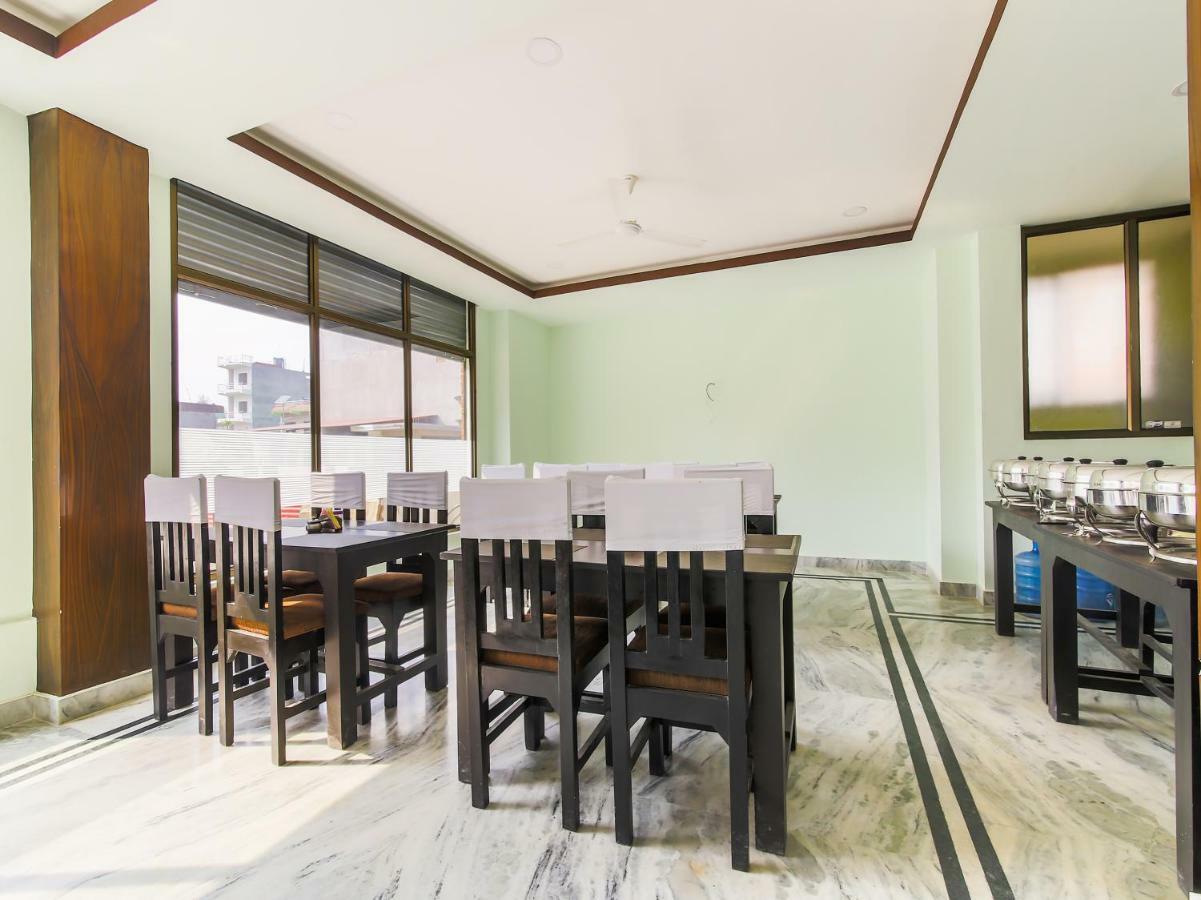 Oyo 315 Aadarsha Inn 拉明德 外观 照片