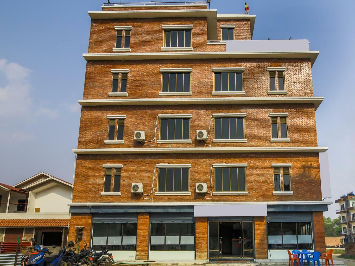 Oyo 315 Aadarsha Inn 拉明德 外观 照片