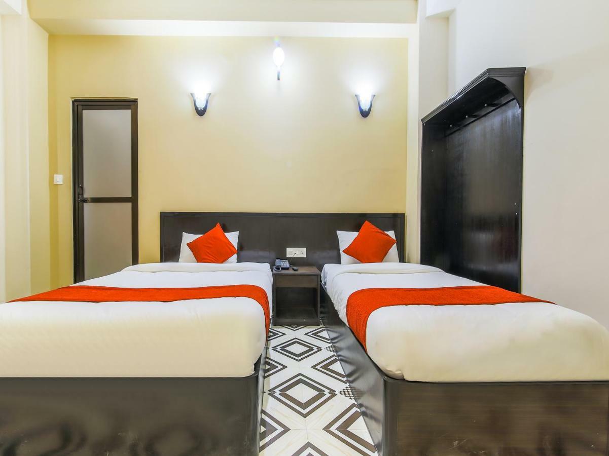 Oyo 315 Aadarsha Inn 拉明德 外观 照片