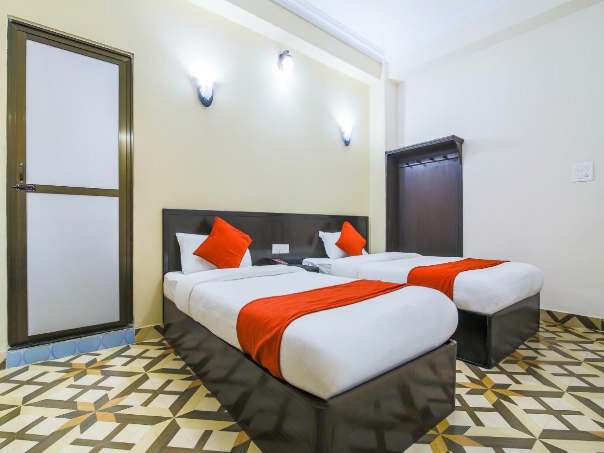 Oyo 315 Aadarsha Inn 拉明德 外观 照片