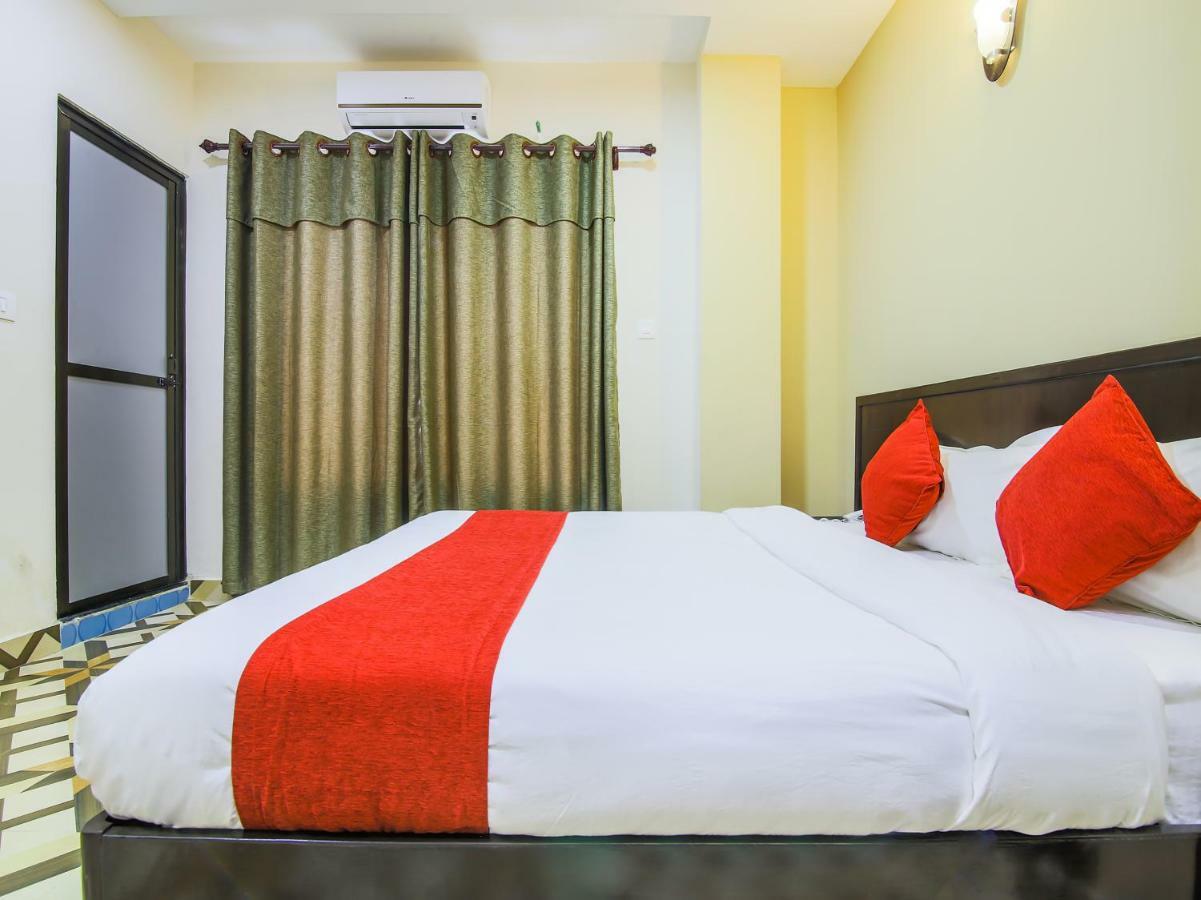 Oyo 315 Aadarsha Inn 拉明德 外观 照片