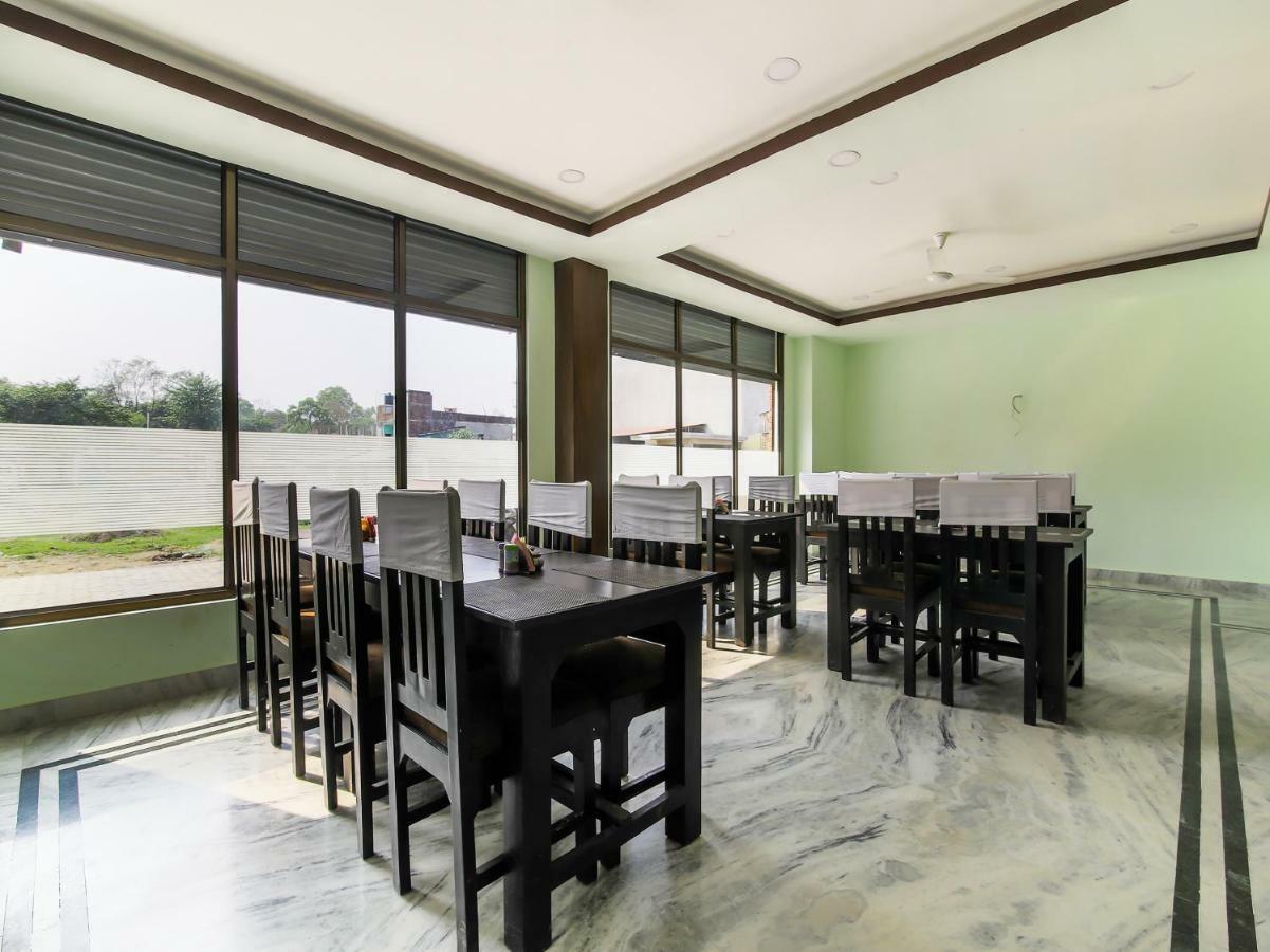 Oyo 315 Aadarsha Inn 拉明德 外观 照片