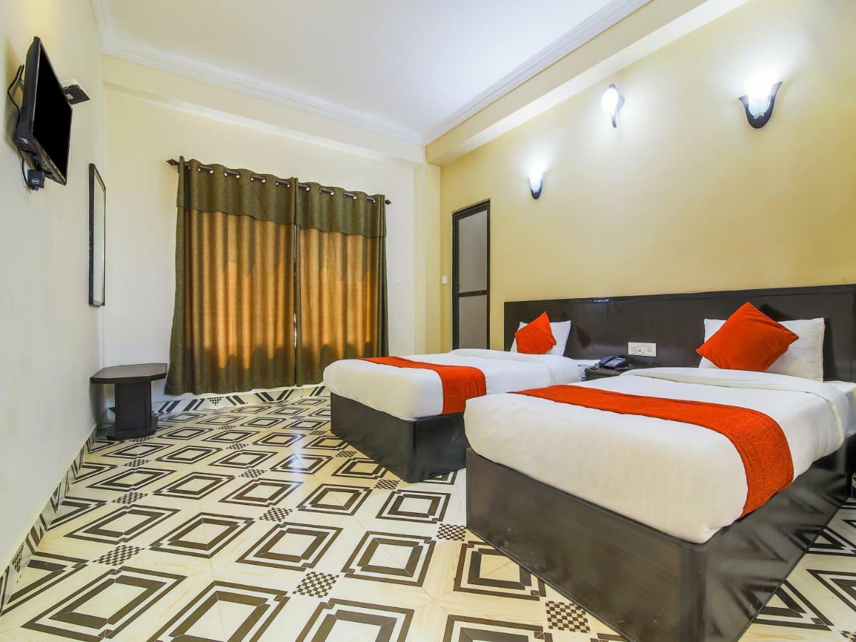 Oyo 315 Aadarsha Inn 拉明德 外观 照片