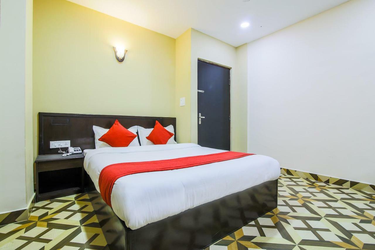 Oyo 315 Aadarsha Inn 拉明德 外观 照片