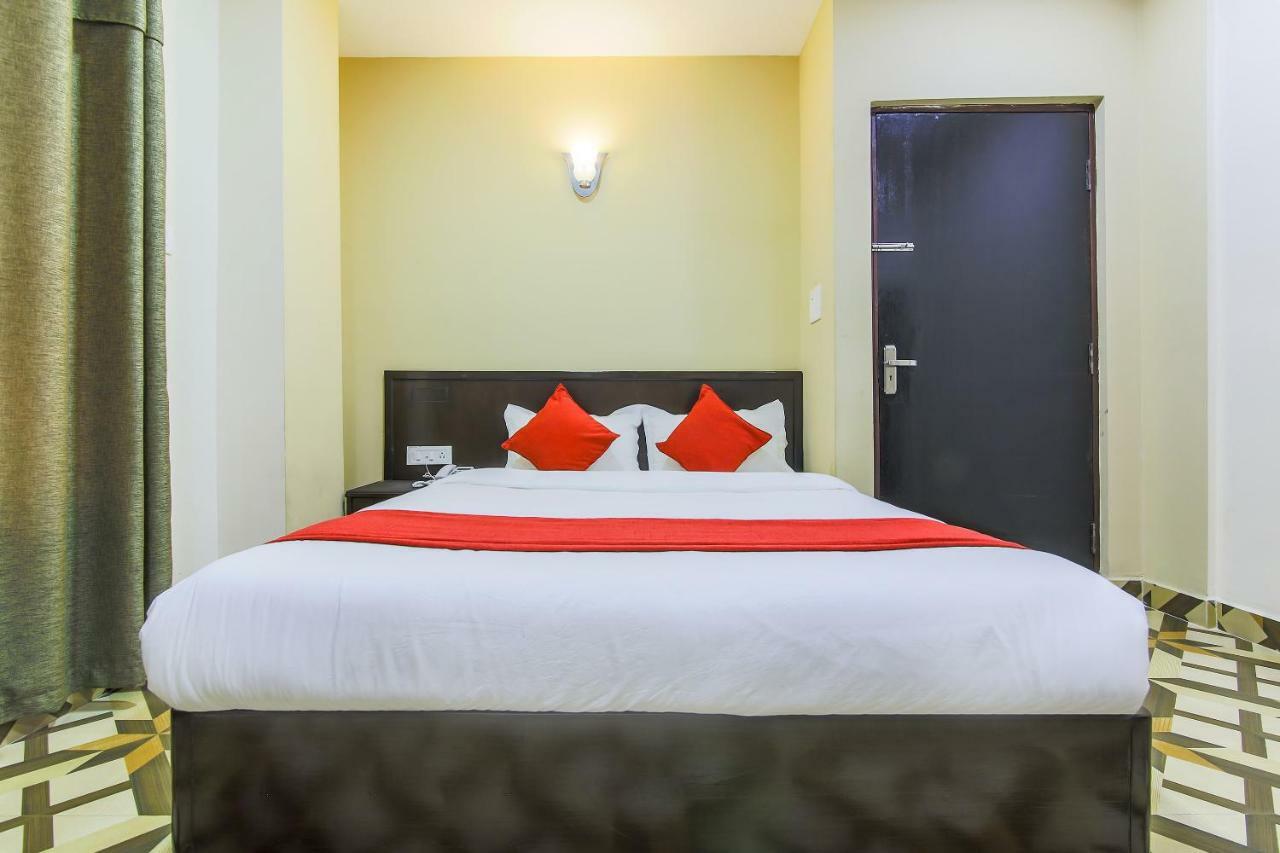 Oyo 315 Aadarsha Inn 拉明德 外观 照片