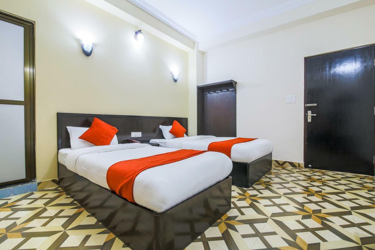 Oyo 315 Aadarsha Inn 拉明德 外观 照片